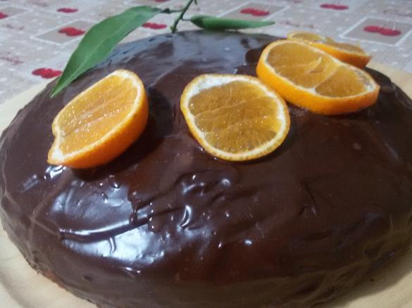 TORTA ALLE CLEMENTINE CON GLASSA AL CIOCCOLATO FONDENTE