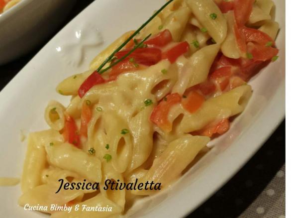 Penne risottate con peperoni e robiola