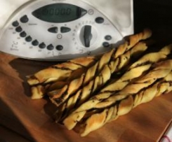 FRUSTINE DI SEMOLA ALLE OLIVE E PEPERONCINO