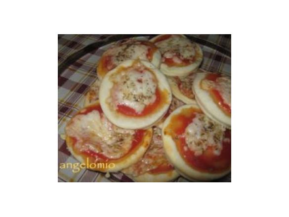 Pizzette al "formaggio spalmabile"