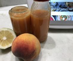 Sciroppo di pesca noce