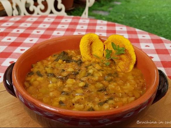 Zuppa di legumi e cereali