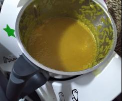 Vellutata di sedano cipolla e curcuma