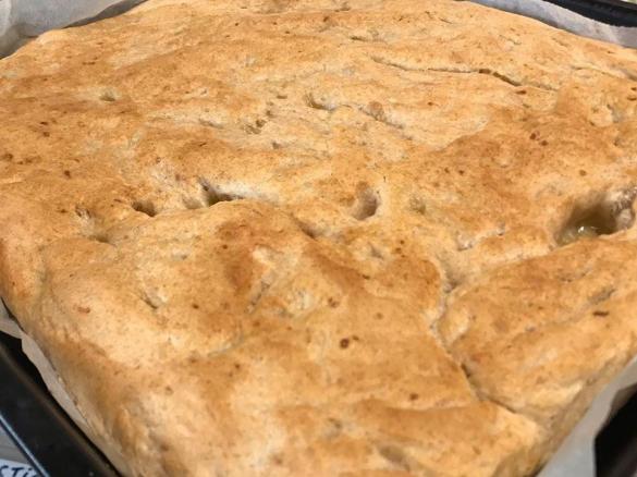 Focaccia ai 3 farri con cipolla dolce