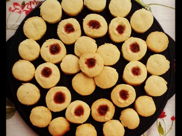 FROLLINI AL LIMONE E MARMELLATA