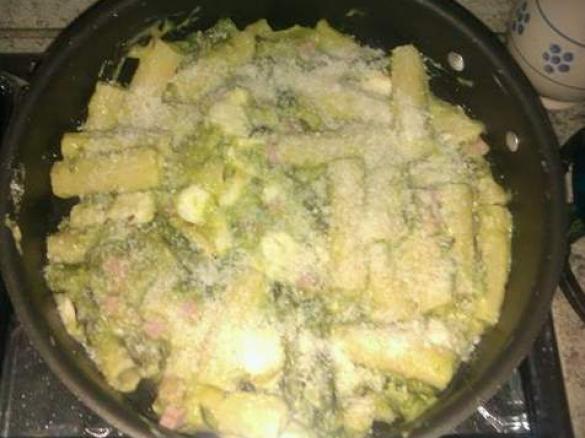 Pasta gratinata con asparagi 