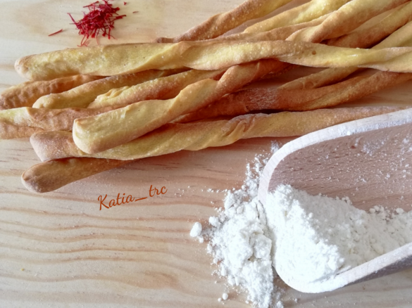Grissini allo zafferano con lievito madre non rinfrescato da frigo - Contest 7 ingredienti