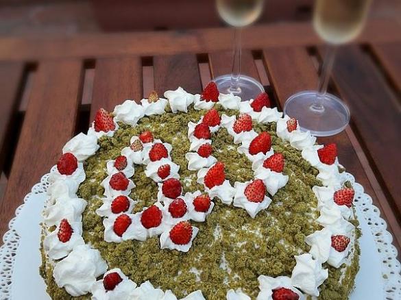 Torta di Auguri al Tè Matcha e Fragoline - "Contest 40 anni di Bimby"