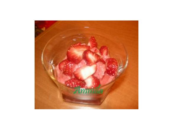 SORBETTO FRAGOLE E MANDORLE