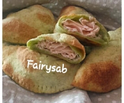 Rustici sfogliati di spinaci ripieni di tacchino e mozzarella -contest picnic-