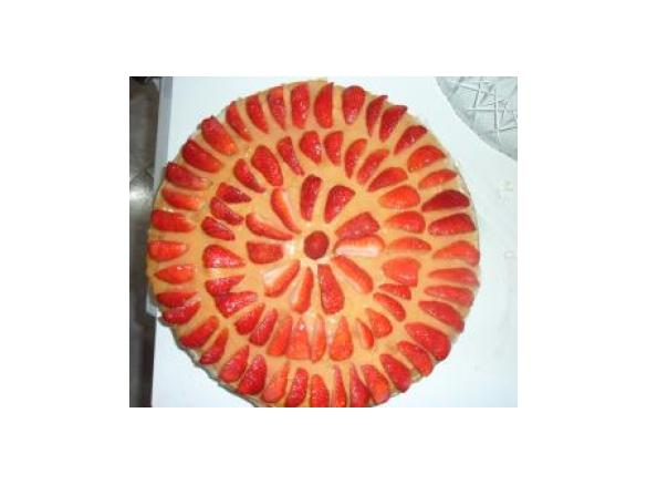 Torta alle fragole con crema :)