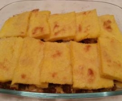 Sformato di polenta con salsiccia e gorgonzola