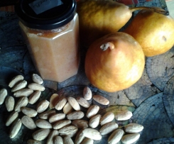 Marmellata di pere con mandorle e cannella