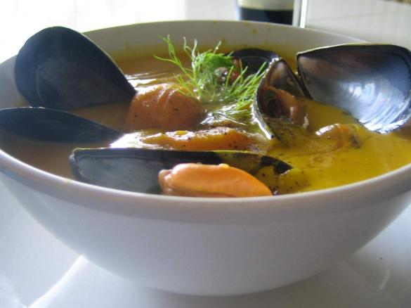 Zuppetta di cozze, zucca, finocchio e zafferano