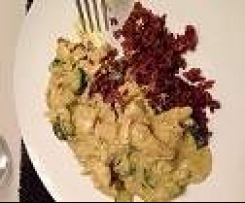 RISO ROSSO INTEGRALE CON POLLO AL CURRY E ZUCCHINE