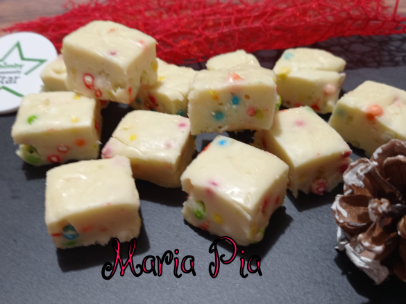 FUDGE AL PROFUMO DI LIMONE E CONFETTINI ALL'ANICE