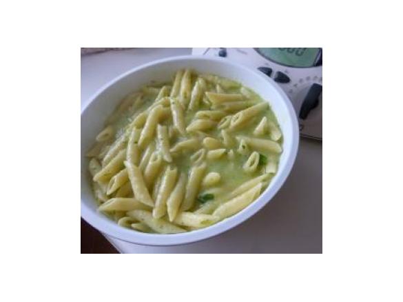 Pasta con crema di zucchine veloce
