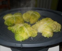 Fagottini di verza con pollo e ripieno saporito