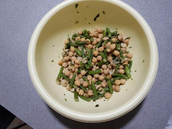 insalata di ceci e gamberetti