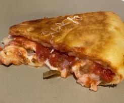 Focaccia in padella alla pizzaiola