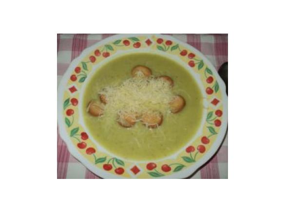 Vellutata di zucchine genovesi con crostini dorati ed emmental rapé