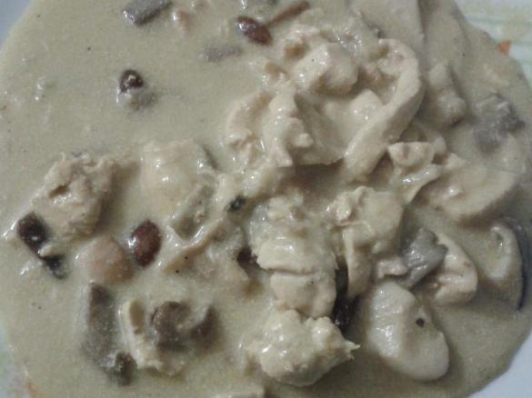 Pollo al curry con funghi misti