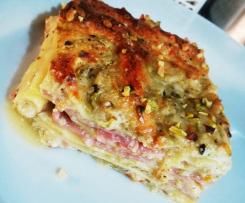 Lasagna mortadella e pistacchio