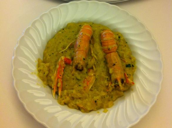 Risotto zucchine e scampi con zafferano