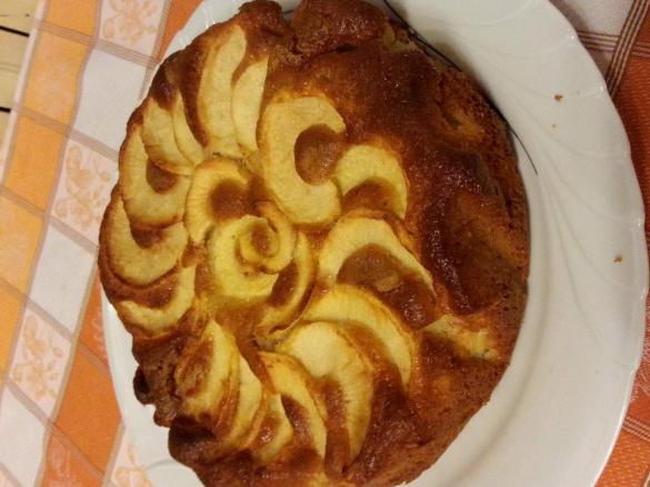 Torta soffice di mele e yogurt