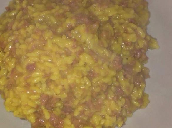 risotto zafferano e salsiccia