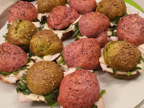 Panini colorati alla barbabietola e alle rape - contest rape