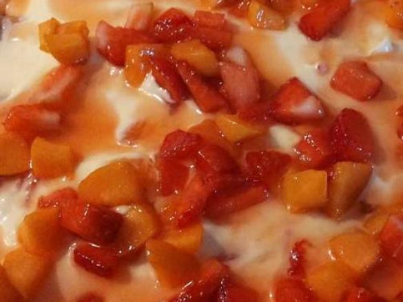 TIRAMISU' PESCHE E FRAGOLE