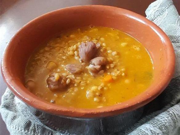 MINESTRA DI ZUCCA CASTAGNE E FAGIOLI