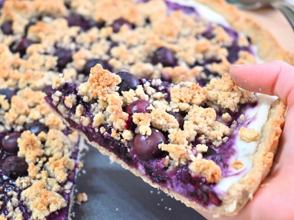 SBRICIOLATA AVENA RICOTTA E MIRTILLI