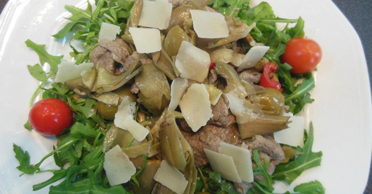 Straccetti di carne con carciofi e olive è un ricetta creata dall ...