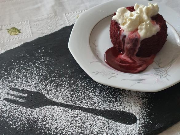 Tortino red velvet cuore morbido