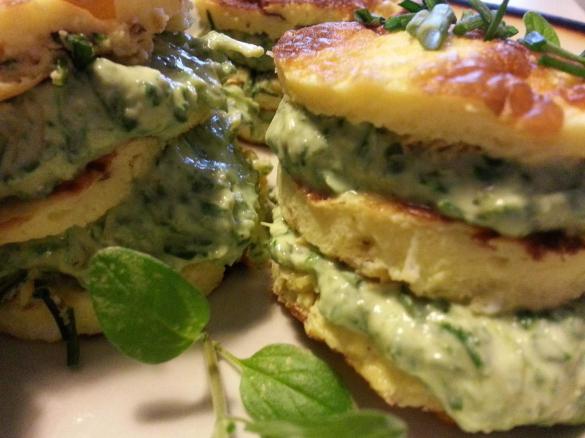 Millefoglie di frittatine con ricotta alle erbette