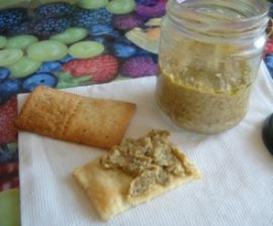 Pasta di olive verdi e mandorle