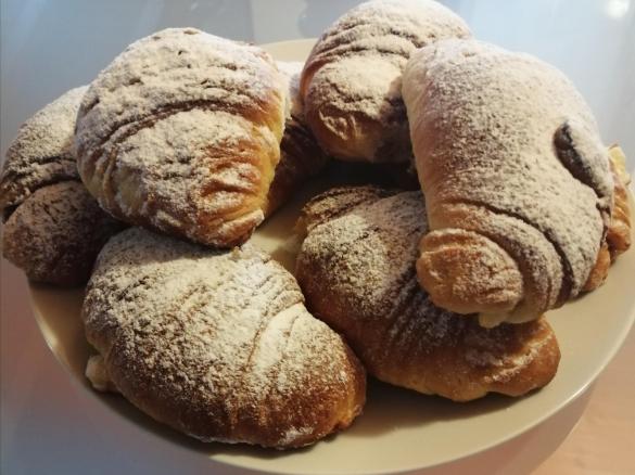 Cornetti brioches sfogliati