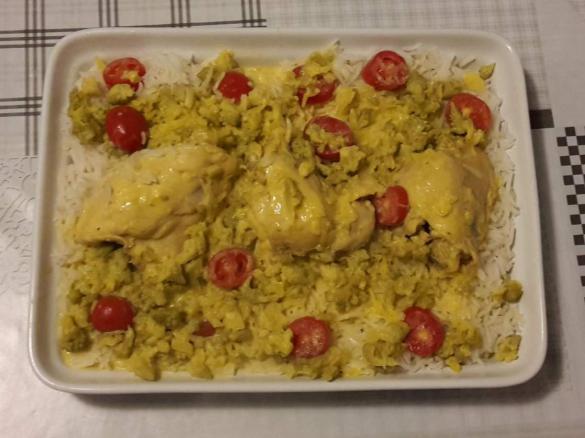 Sovracosce di pollo allo zafferano con broccolo romano e riso basmati