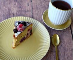 TORTA CREMOSA YOGURT E RICOTTA AI FRUTTI ROSSI