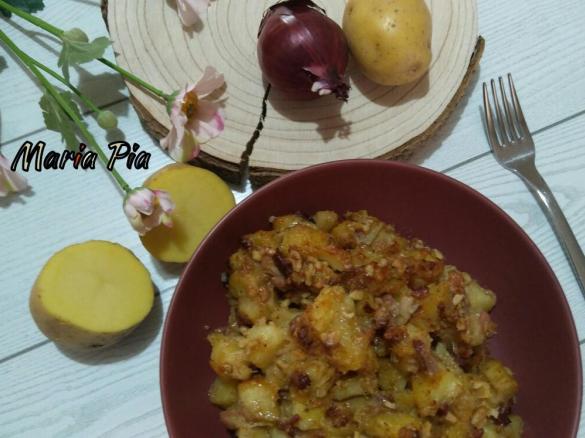PATATE CON CIPOLLE DI TROPEA SPEK E SPEZIE