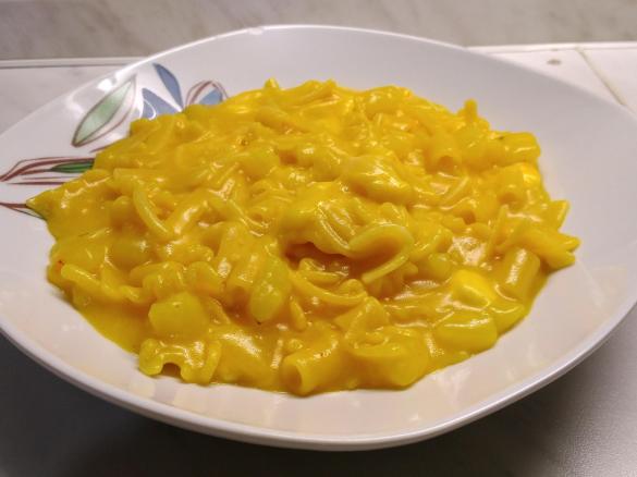 Pasta e patate in bianco al profumo di zafferano