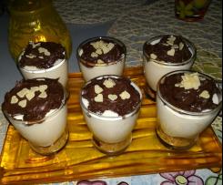 Bicchierini di biscotti, mascarpone e cioccolato