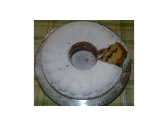 ciambellone con mele e uvetta