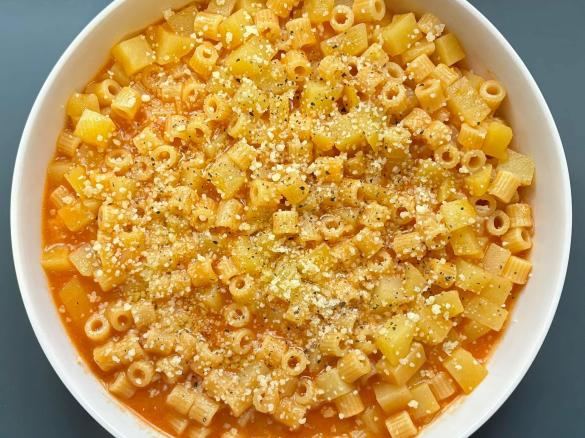 Pasta e patate al pomodoro