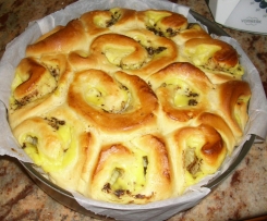 Torta delle rose con crema e cioccolato