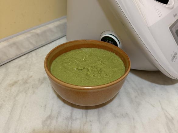 Hummus di avocado e basilico