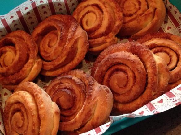 Cinnamon rolls
