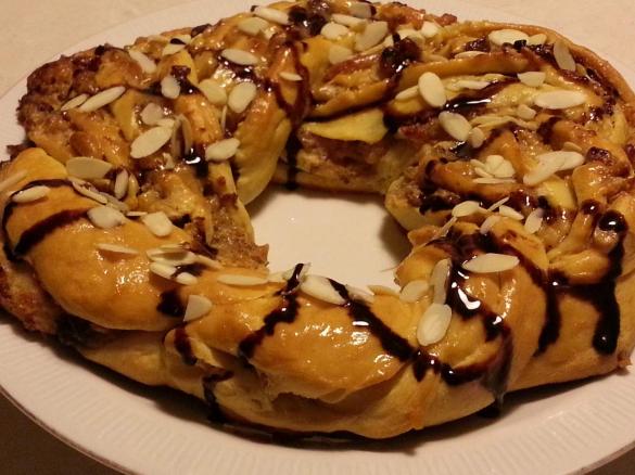 Corona alle albicocche Bake off UK